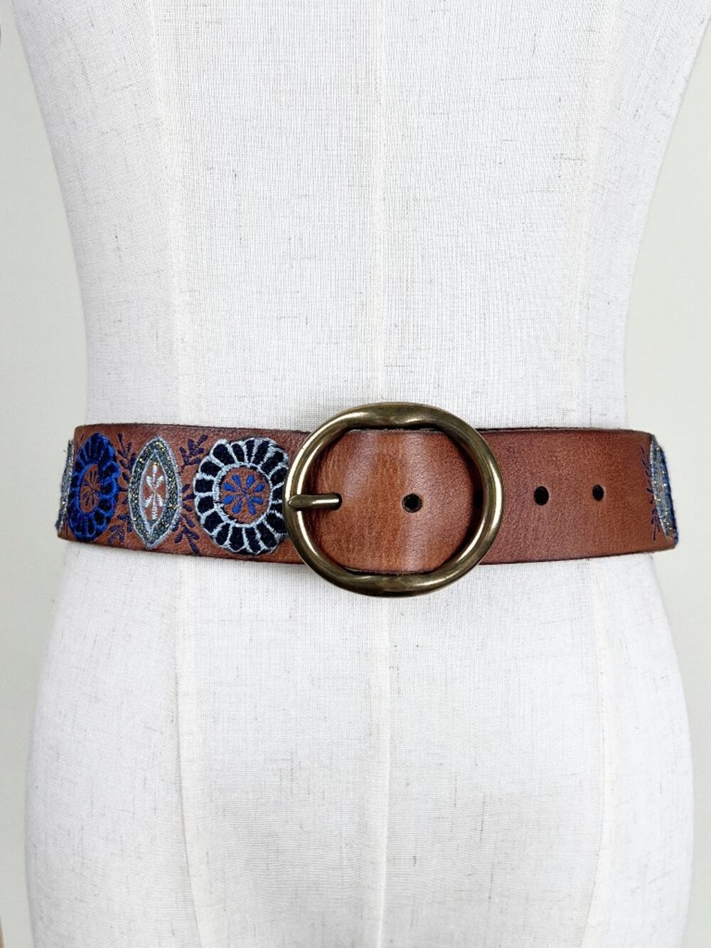 Vintage Y2K Lucky Brand 100% Leather Embroidered Floral Belt Boho Bohemian 2000s